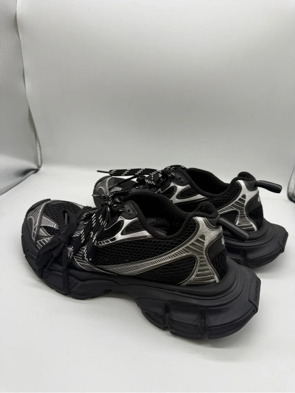 Balenciaga 3xl Worn Out Sneaker